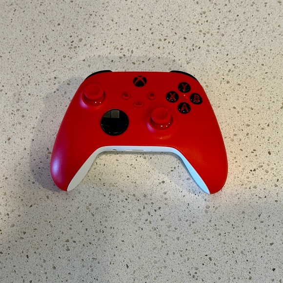 Xbox Series S Bundle - Picture 4 of 12